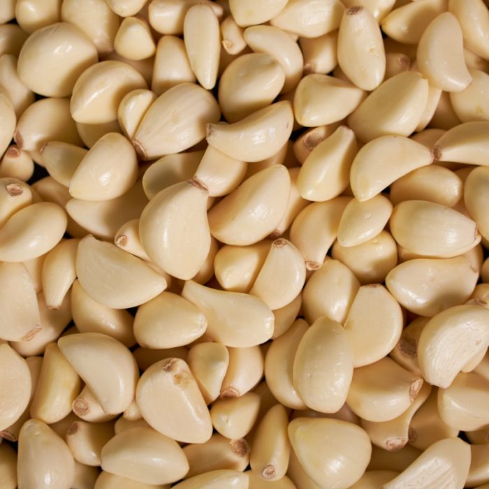 peeled garlic cloves