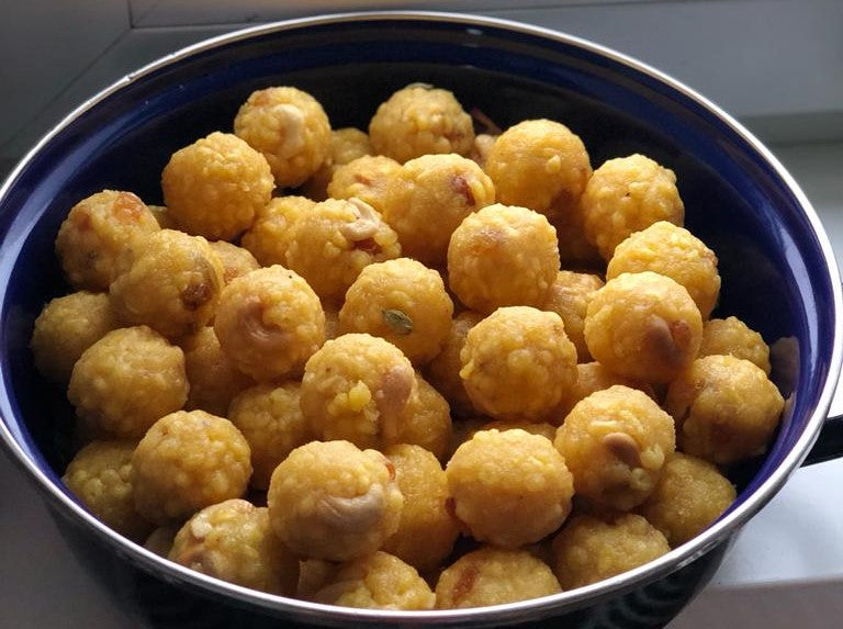 Laddu (15 Pieces)